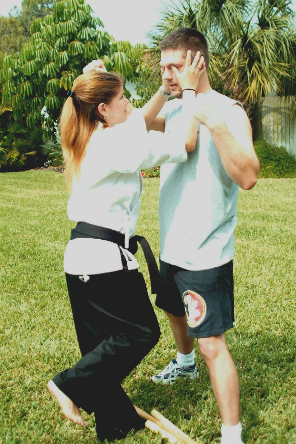Р–РµРЅС‰РёРЅС‹ Karate groin Kick